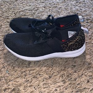 New Balance Nergize tennis shoes